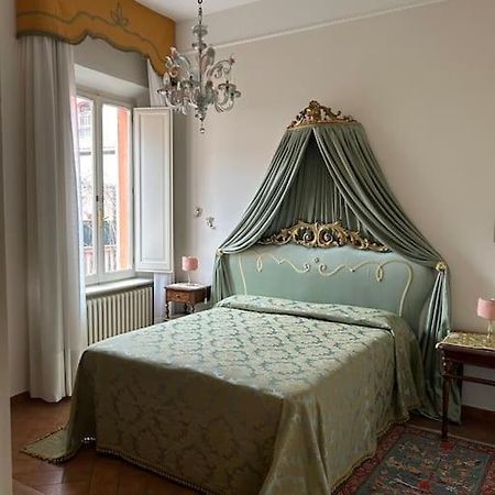 Apartamento Centro Storico Residenza Di Charme Rímini Exterior foto
